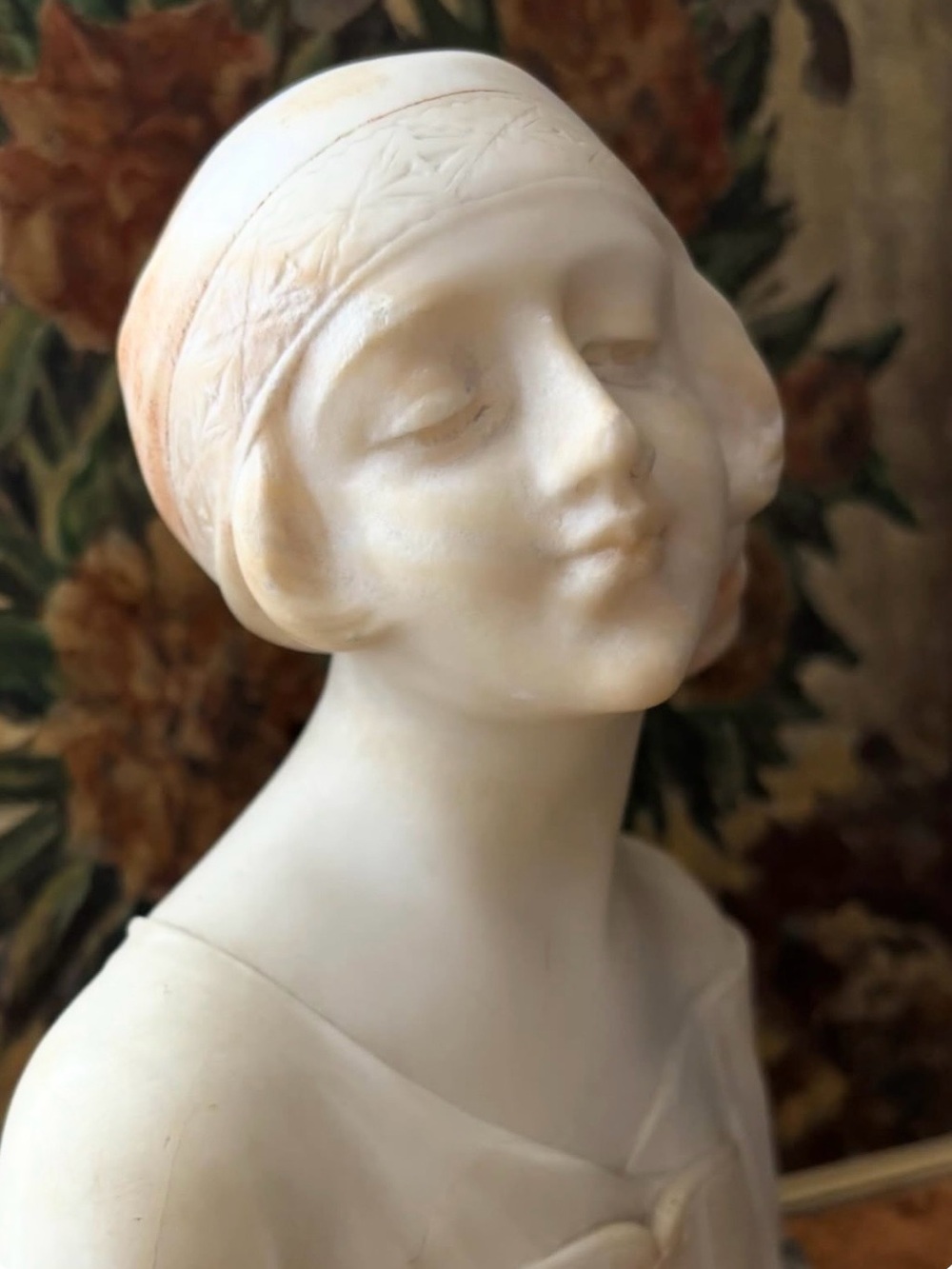 White Marble Bust Sculpture - Classic Home Art Accent - Picture 3 of 8
